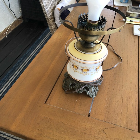 Vintage Accurate Casting Co.Hurricane Floral Milk Glass Light Rare Beautiful 60s - Picture 4 of 5